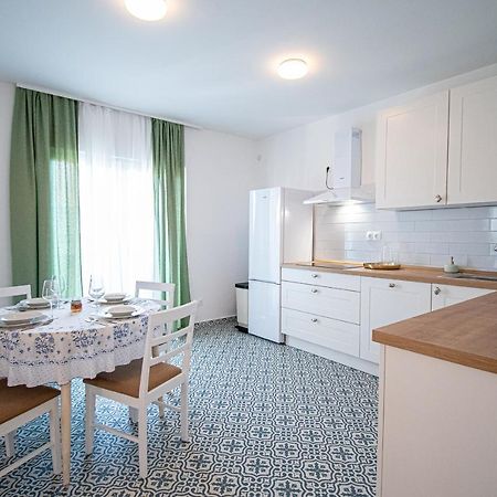 Apartment Nikola Kaštel Novi Exteriér fotografie