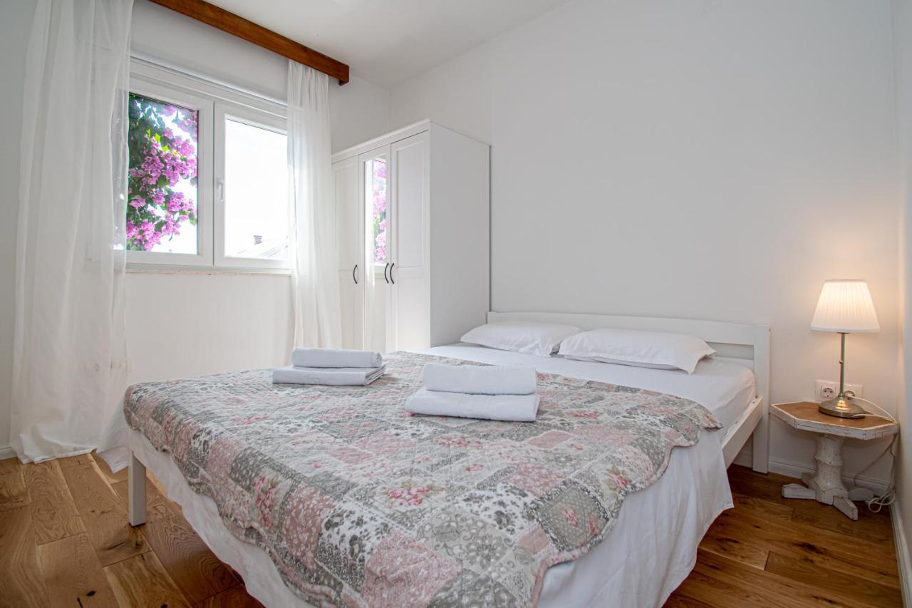 Apartment Nikola Kaštel Novi Exteriér fotografie