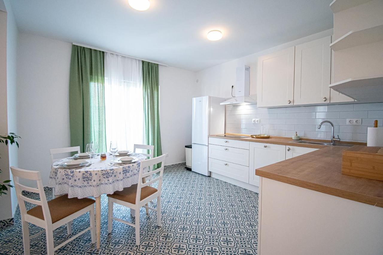 Apartment Nikola Kaštel Novi Exteriér fotografie